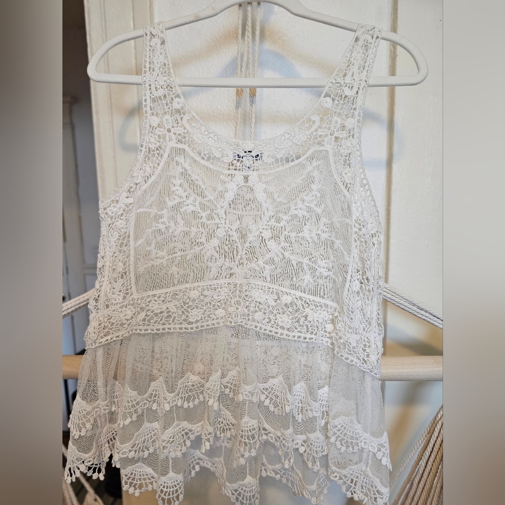 Express lace top - Picture 2 of 3